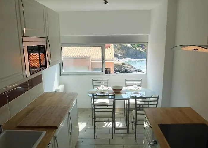 - Modern Beachside Joey 아파트